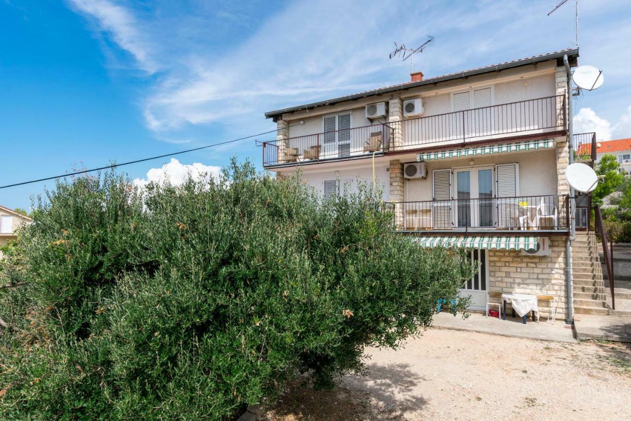 Apartment Palcic Primosten Exterior photo